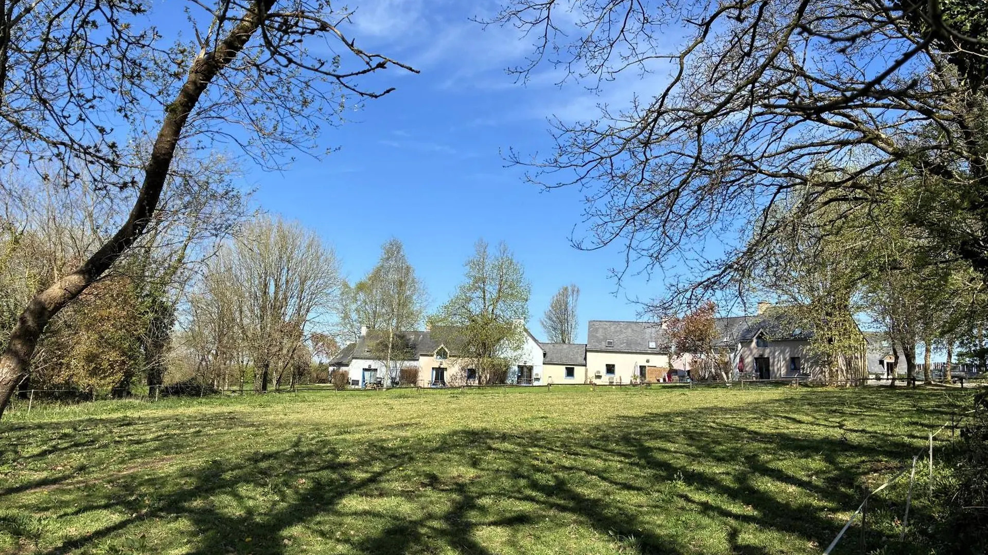 Le Village Du Moulin Sizun